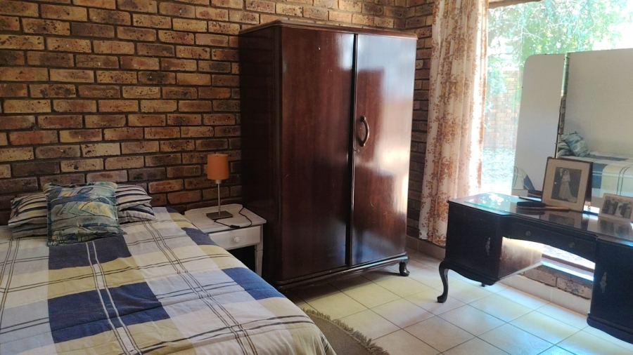 4 Bedroom Property for Sale in Wilkoppies North West